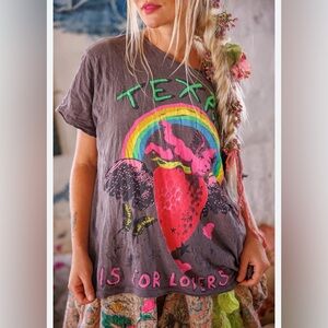 Magnolia Pearl "Texas Is For Lovers" Ozzy Tee